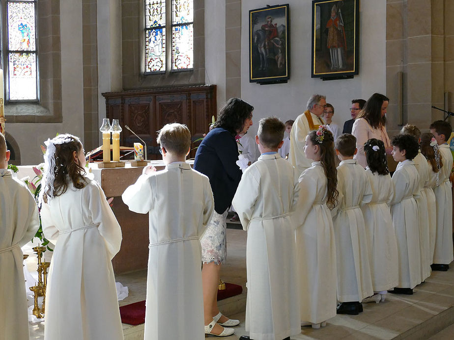 Feier der 1. Heiligen Kommunion in Sankt Crescentius (Foto: Karl-Franz Thiede)